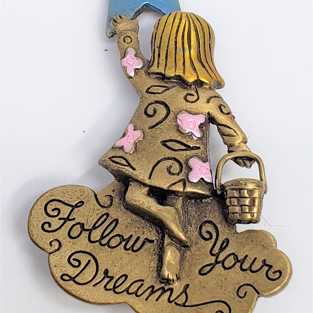 JJ Jonette Jewelry Gold Tone Follow Your Dreams Gi